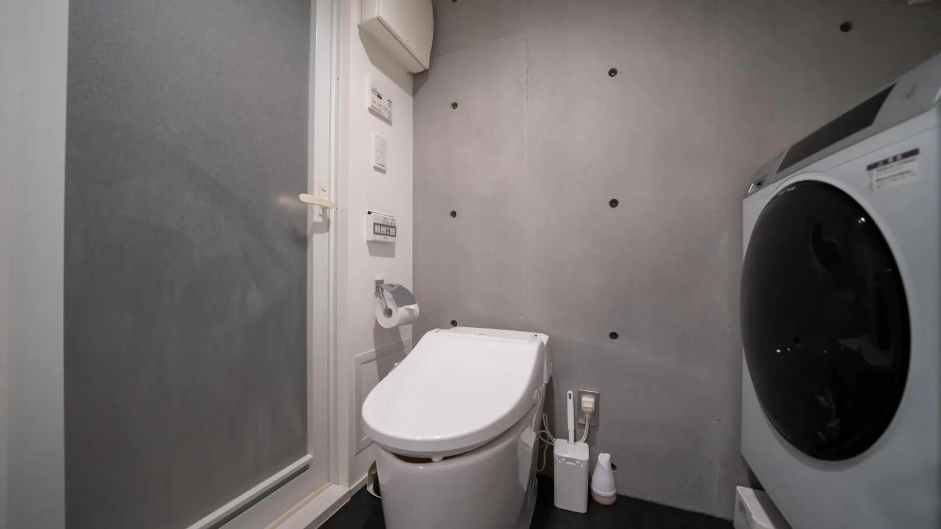 Fullea Yotsuya Apartment Tokyo