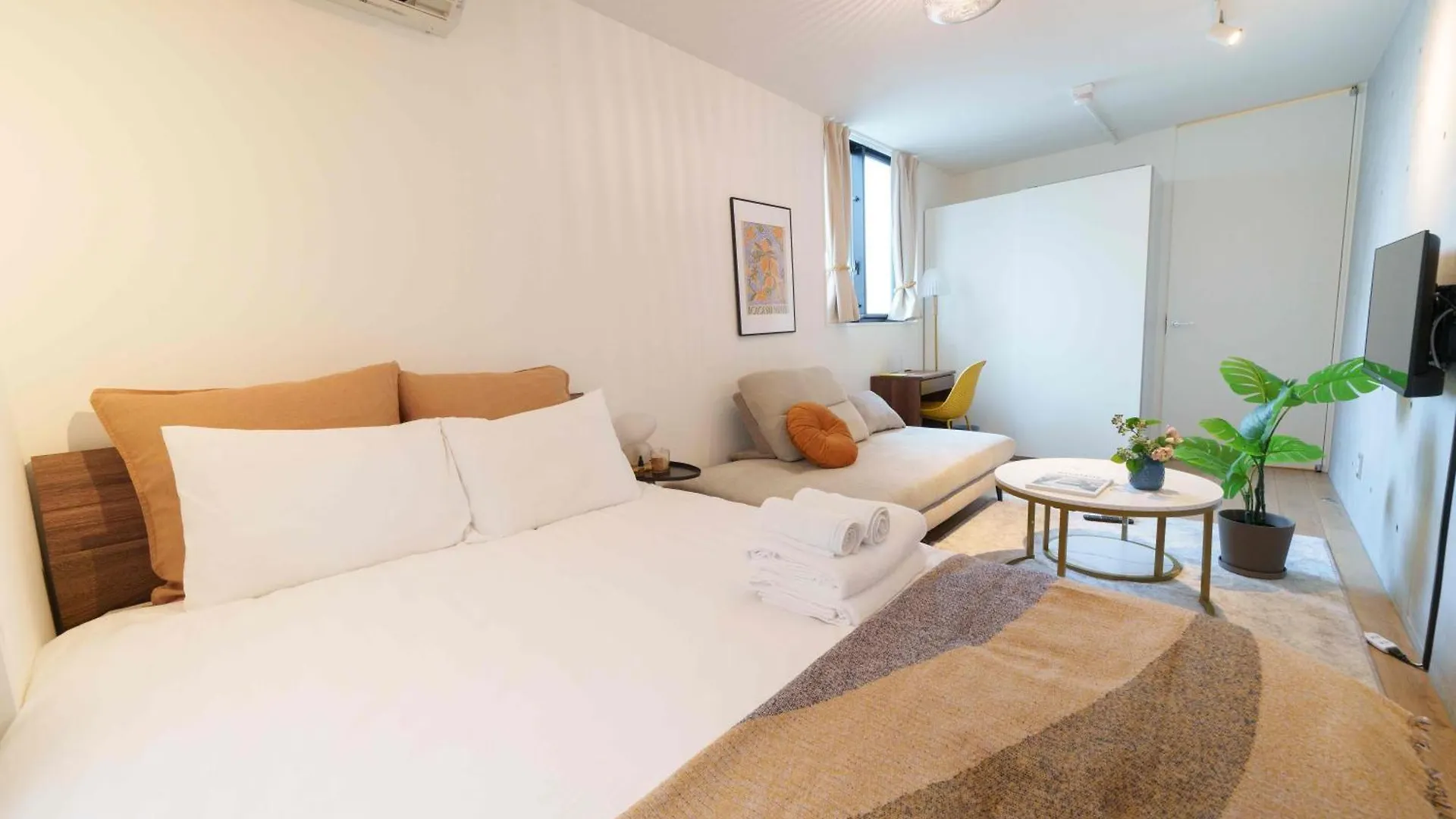 Fullea Yotsuya Apartment Tokyo